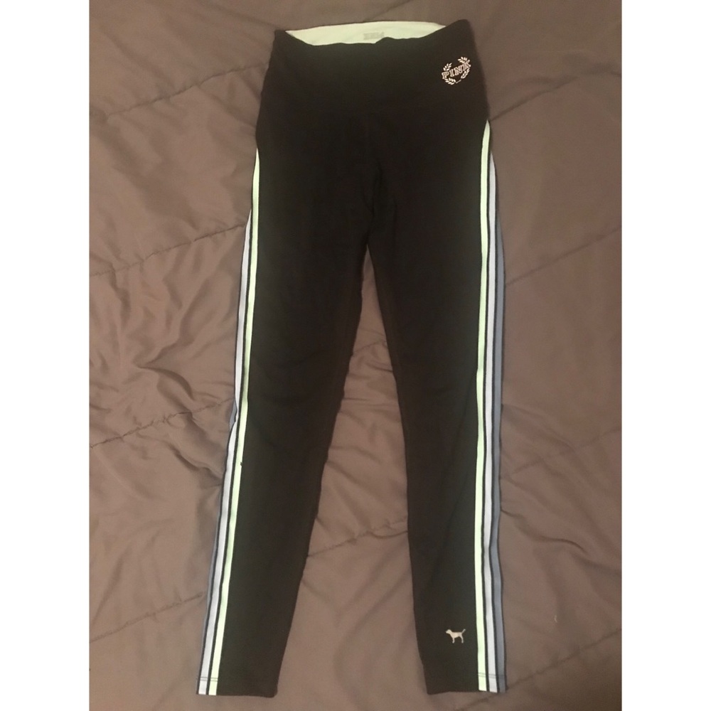 PINK Ultimate High Waist Yoga Leggings